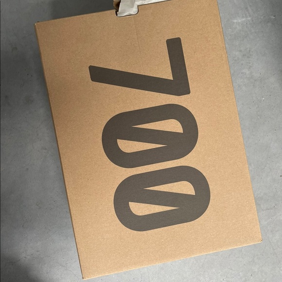 SOLD ‼️ - Picture 3 of 4